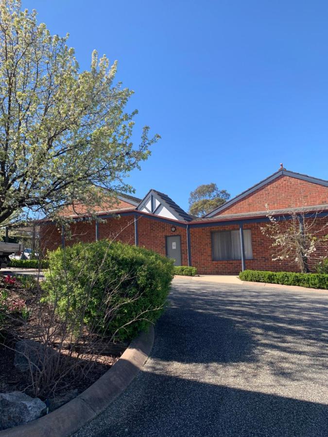 Blazing Stump Motel & Suites Wodonga Exterior foto